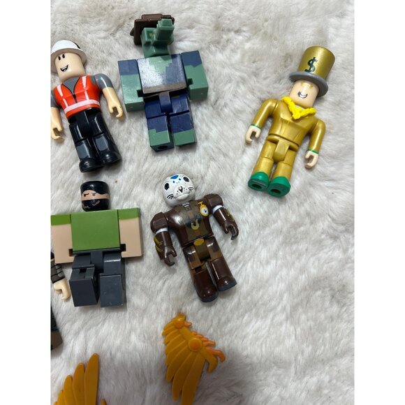 Roblox Figurine Bundle Character Collectibles Rare Mix Of Vintage & Modern Minia - Picture 3 of 5